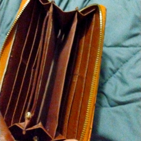 NWOT Brown purse with matching wallet - Picture 6 of 7